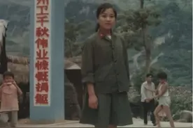 老山战场上，那个含泪亲吻濒死战士的女护士，后来怎么样了？图片