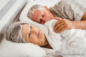阿普唑仑是抗焦虑、改善睡眠的常用药，与艾司唑仑有什么区别？图片
