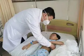 8岁男孩吃啥吐啥，原来是罕见病作怪！医生在他食管里建“隧道”图片