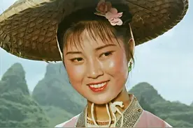 “刘三姐”黄婉秋：与儿子先后离世，遗言感动世人，丈夫依旧悲伤图片