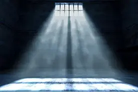 因犯罪在看守所羁押一年多了还没判，判决刑期会低于羁押时间吗？图片