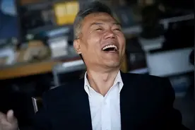 司马南被全网封杀前发布最后一个视频为何无背景，透露出什么信息图片