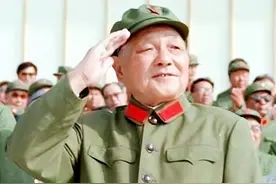 73年邓公复出前，尤太忠给老领导送去5条中华烟，邓小平如何回应图片