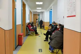 中医专家下沉社区，司机快检通道开启，贴心服务方便快捷图片