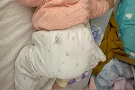 为啥这么扭曲的姿势还能睡的这么香图片