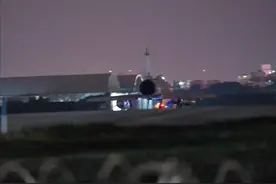 哐当一声！岛内传来巨响，台军战机深夜撞墙，蔡英文：快请美国图片