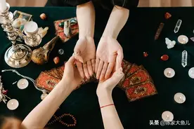 多喝水能减脂排毒？还能防脱发？多喝水的谎言，每天要喝多少水？图片