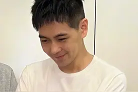林志颖首晒正面照庆生，网友感叹依然帅气，自曝车祸瞬间脑子空白图片