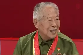 2022年，91岁志愿军老兵在央视寻战友，节目播出前一周却遗憾离世图片