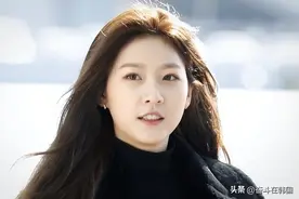 韩国女星摆拍打工照？哭穷卖惨只为逃避酒驾赔偿！网友：别装了！图片