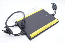 禾迈微型逆变器MI-700拆解，5斤重拿着很有分量用料做工如何？图片