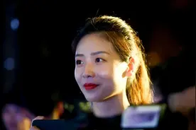 女排女神魏秋月近况：为排球膝盖积水，29岁嫁给陪练如今走向仕途图片