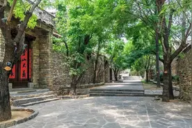 俗语：“门前少栽树，屋后不开窗”，有道理吗？图片