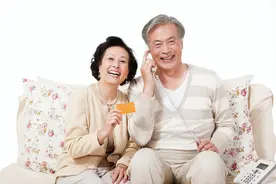 “我们也要谈恋爱”！老年相亲节目爆火，老年人婚恋市场为啥吃香图片