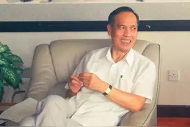 他85年出任深圳市市长，多年后回忆赴任前：邓小平几次要同我谈话图片