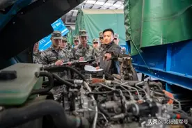 羡慕！他们喜提军车驾照图片
