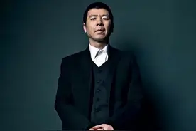 冯小刚又爆一大瓜，妻子徐帆收养的女儿，竟是冯小刚的“私生女”图片