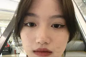 粉底别直接“上脸”涂！教你正确底妆3个步骤，妆容服帖又自然图片
