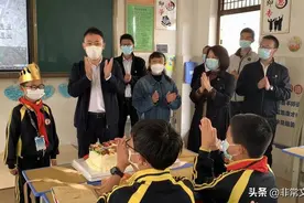 现场感人！文山这个孩子过了一个特别又暖心的生日图片