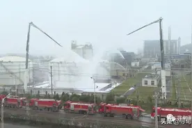 全省石油化工跨区域灭火救援实战演练在寻甸县举行图片
