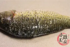 鲫鱼去刺原来这么简单，三分钟立马去除干净，家人吃鱼安全又放心图片