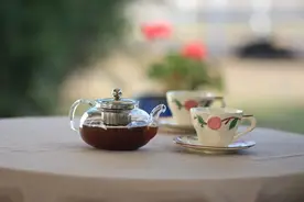 成年人最好的生活方式：茶宜慢，心宜藏，事宜缓图片