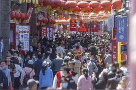 首日，你和这些“人人人人人人”上热搜图片