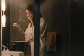 “我没偷看她洗澡！警察逼签的协议。”法院：证据不足，必须履行图片