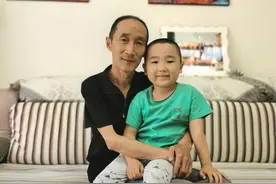 学习身边榜样丨从青丝到白发 他带着哈萨克族“家人”一路向前图片