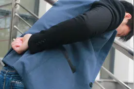 平时没问题，一干活儿就腰疼？医生说实话：这类人真的不是在装病图片