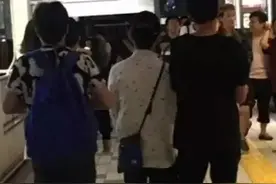 他爆火前竟是何老师的“宠儿”图片