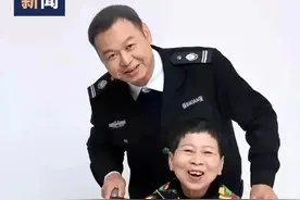 “我只勇敢了一次，但他勇敢了一辈子！”图片