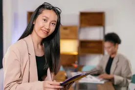 我申请了优才，父母、配偶及子女如何赴港？图片