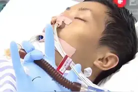 19年，湖南重症儿子想见父亲一面，父亲：不见，他的事情与我无关图片