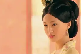 她从泥瓦匠女儿尊为皇太后，却收受大臣情诗，在他去世后心如死灰图片