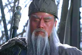 如果关羽成功突围回到成都，蜀国将面临灭顶之灾，刘备将成为笑话图片