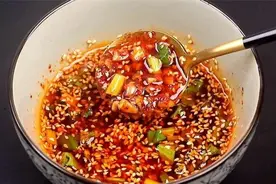 大厨教你做道万能凉拌调味汁，拌啥凉菜都好吃，拌一盘吃光一盘图片
