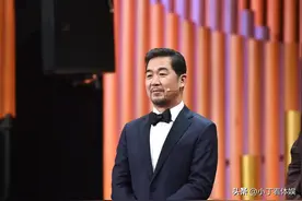 张国立，别装了图片