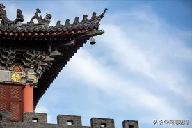 奇闻异事：酒肉和尚色胆包天，寺中藏妇人！接连有人为此丢了性命图片