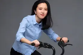 从身价15万到身价15亿，胡玮炜只用了3年的时间，她是如何做到的图片