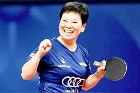 见证奇迹！60岁倪夏莲勇夺冠军，淘汰3位国乒选手，决赛3-1称王图片