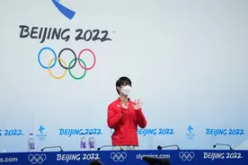 羽生结弦：我摔倒的那一刻，是9岁的我拉起了现在的我图片