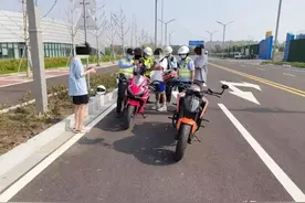 江苏苏州：“炸街”扰民？严惩！图片