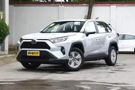 历经26年演变，在5代革新中，RAV4都带来了哪些变化？图片