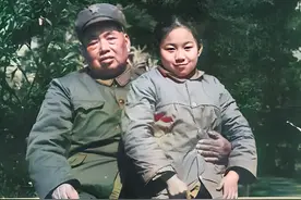 开国上将许世友之孙：中国首位火箭军女博士，长相美丽，为人低调图片