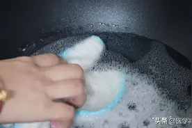 “不粘锅”有毒且致癌？涂层刮花后还能用吗？炒菜锅该怎么选？图片