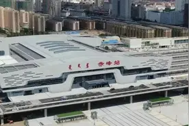 北京方向列车恢复开行图片