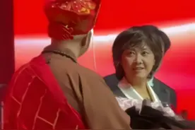 72岁朱琳邯郸演出，再次见到“唐僧”，我却被朱琳惊艳到了！图片
