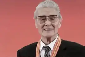 95岁“姜子牙”扮演者蓝天野离世，曾是地下党员，7位明星悼念图片