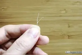卡鱼刺别再喝醋吞米饭了！教你2招，让鱼刺安全“跑出来”图片